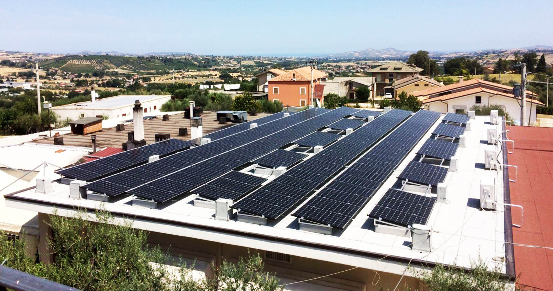 pannelli solari sul tetto del ristorante pizzeria Santa Croce